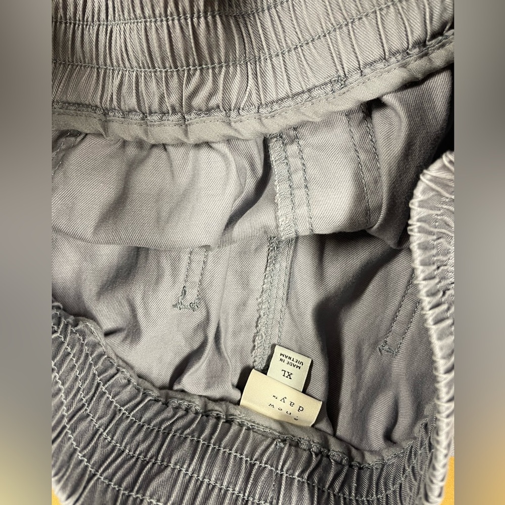 Gray casual everyday pants - Picture 6 of 11